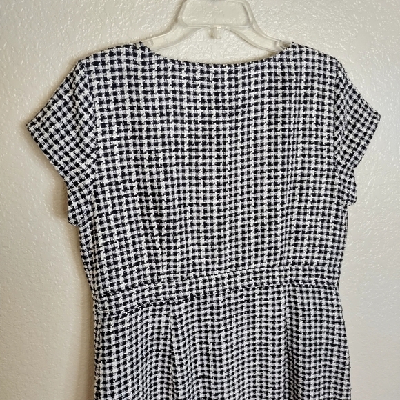 NWT Ann Taylor Gingham Tweed Button Front Sheath Dress Sz 12 - Picture 6 of 8